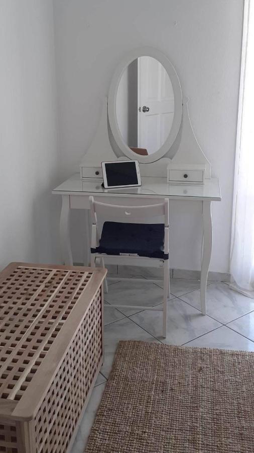 Athina Apartment *